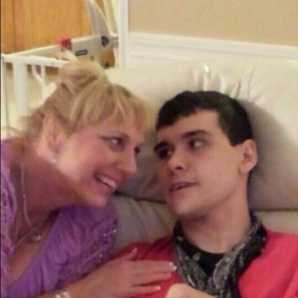 MEET THE POSHER - Picture 14 of 16